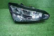 Load image into Gallery viewer, Frontscheinwerfer Skoda Scala 657941016 Rechts Scheinwerfer Headlight SCH2575525880lj