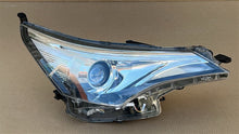 Laden Sie das Bild in den Galerie-Viewer, Frontscheinwerfer Toyota Avensis 81130-05420 LED Rechts Scheinwerfer Headlight SCH2578140994ih