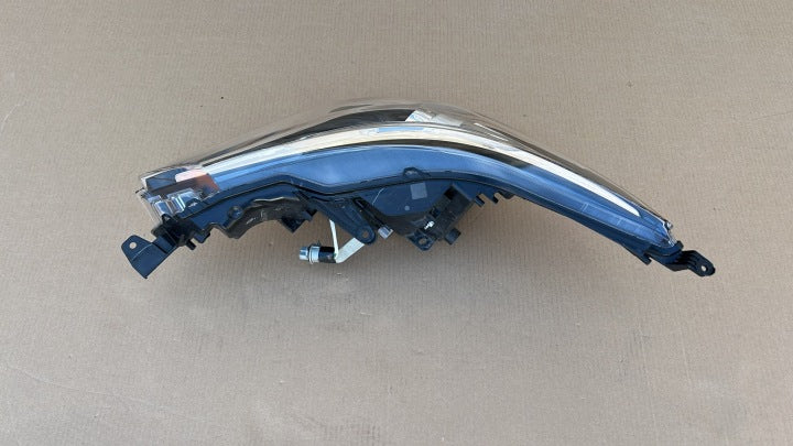 Frontscheinwerfer Toyota Avensis 81130-05420 LED Rechts Scheinwerfer Headlight SCH2578140994ih