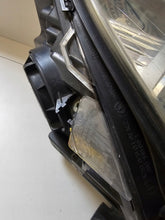 Laden Sie das Bild in den Galerie-Viewer, Frontscheinwerfer Mercedes-Benz W251 A2518260191 A0038205826 Xenon Links SCH2581155287kr