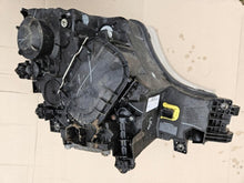 Laden Sie das Bild in den Galerie-Viewer, Frontscheinwerfer Mercedes-Benz A9608200639 Xenon Links Scheinwerfer Headlight SCH2581346304wv