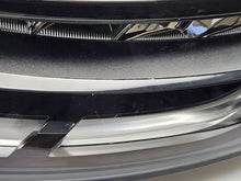 Laden Sie das Bild in den Galerie-Viewer, Frontscheinwerfer Land Rover I Discovery L46217MY HY3213W030HA Links Headlight SCH2582383015ts