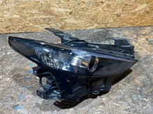 Laden Sie das Bild in den Galerie-Viewer, Frontscheinwerfer Mazda 3 Bp BCJH-51030 Rechts Scheinwerfer Headlight SCH2584287476ys
