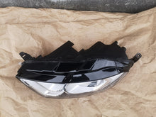 Laden Sie das Bild in den Galerie-Viewer, Frontscheinwerfer Ford Ecosport GN15-13W030-JE Links Scheinwerfer Headlight SCH2595322339zy