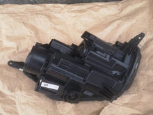 Laden Sie das Bild in den Galerie-Viewer, Frontscheinwerfer Ford Ecosport GN15-13W030-JE Links Scheinwerfer Headlight SCH2595322339zy