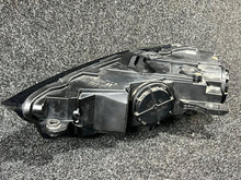 Laden Sie das Bild in den Galerie-Viewer, Frontscheinwerfer Audi A3 8V0941006E Xenon Rechts Scheinwerfer Headlight SCH2596634494ob