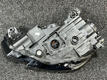 Laden Sie das Bild in den Galerie-Viewer, Frontscheinwerfer Audi A3 8V0941006E Xenon Rechts Scheinwerfer Headlight SCH2596634494ob