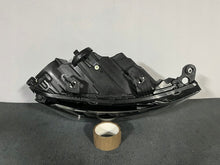 Laden Sie das Bild in den Galerie-Viewer, Frontscheinwerfer Audi A1 82A941774 Rechts Scheinwerfer Headlight SCH2600312841gw