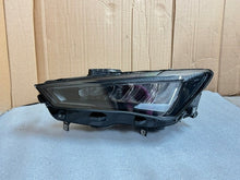 Laden Sie das Bild in den Galerie-Viewer, Frontscheinwerfer Seat Leon 5FB941005D Links Scheinwerfer Headlight SCH2609572611cj