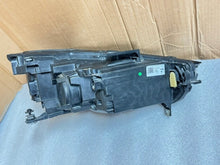 Laden Sie das Bild in den Galerie-Viewer, Frontscheinwerfer Seat Leon 5FB941005D Links Scheinwerfer Headlight SCH2609572611cj