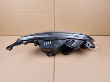 Laden Sie das Bild in den Galerie-Viewer, Frontscheinwerfer Opel Astra 1ZT010012-05 13374517 GOD31ZT010012-0 LED Links SCH2609895172mm