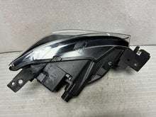 Laden Sie das Bild in den Galerie-Viewer, Frontscheinwerfer Mazda Cx3 Cx-3 D10E-51030 Full LED Links Headlight SCH2621793124jv