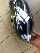 Laden Sie das Bild in den Galerie-Viewer, Frontscheinwerfer VW Polo 2G1941035B LED Links Scheinwerfer Headlight SCH2627038776nw