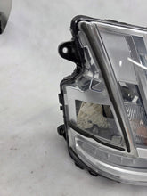 Laden Sie das Bild in den Galerie-Viewer, Frontscheinwerfer Volvo 23752671 LED Rechts Scheinwerfer Headlight SCH2634537793sa
