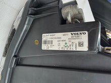 Laden Sie das Bild in den Galerie-Viewer, Frontscheinwerfer Volvo 23752671 LED Rechts Scheinwerfer Headlight SCH2634537793sa