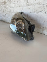 Load image into Gallery viewer, Frontscheinwerfer Opel Astra H 5DF008704 Xenon Rechts Scheinwerfer Headlight SCH2634873524bx