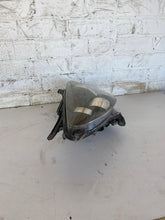 Load image into Gallery viewer, Frontscheinwerfer Opel Astra H 5DF008704 Xenon Rechts Scheinwerfer Headlight SCH2634873524bx
