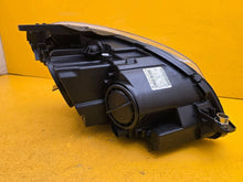 Laden Sie das Bild in den Galerie-Viewer, Frontscheinwerfer Mercedes-Benz W204 A2049062304 Xenon Links Headlight SCH2643557013zb