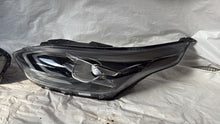 Load image into Gallery viewer, Frontscheinwerfer Kia Ceed J79211-11010 Links Scheinwerfer Headlight SCH2647578323ss
