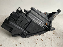 Laden Sie das Bild in den Galerie-Viewer, Frontscheinwerfer Skoda Kamiq 658941015 LED Links Scheinwerfer Headlight SCH2647640817vy