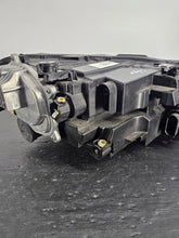 Laden Sie das Bild in den Galerie-Viewer, Frontscheinwerfer VW T-Cross 2GM941035B Links Scheinwerfer Headlight SCH2663981421nr