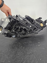 Laden Sie das Bild in den Galerie-Viewer, Frontscheinwerfer VW T-Cross 2GM941035B Links Scheinwerfer Headlight SCH2663981421nr