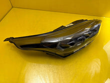 Load image into Gallery viewer, Frontscheinwerfer Kia Ceed 92102-J7500 LED Rechts Scheinwerfer Headlight SCH2665574500ev