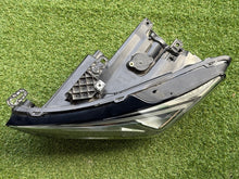 Load image into Gallery viewer, Frontscheinwerfer Seat Leon 5FB941007G Links Scheinwerfer Headlight SCH2672771313ql