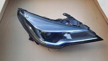 Laden Sie das Bild in den Galerie-Viewer, Frontscheinwerfer Opel Astra 39158006 Rechts Scheinwerfer Headlight SCH2673253529kz