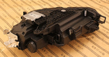Laden Sie das Bild in den Galerie-Viewer, Frontscheinwerfer Skoda Superb 3P1941016 LED Rechts Scheinwerfer Headlight SCH2674630258dj