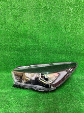 Laden Sie das Bild in den Galerie-Viewer, Frontscheinwerfer Ford Kuga GV41-13D155-EG Xenon Links Scheinwerfer Headlight SCH2678962597la