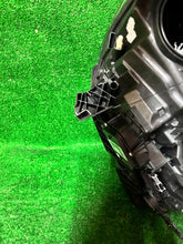 Laden Sie das Bild in den Galerie-Viewer, Frontscheinwerfer Ford Kuga GV41-13D155-EG Xenon Links Scheinwerfer Headlight SCH2678962597la