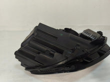 Laden Sie das Bild in den Galerie-Viewer, Frontscheinwerfer Audi A4 8W0941035J LED Links Scheinwerfer Headlight SCH2681129887ta