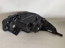 Load image into Gallery viewer, Frontscheinwerfer Kia Rio IV 92101H8 Links Scheinwerfer Headlight SCH2683079186gd