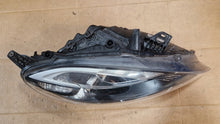 Laden Sie das Bild in den Galerie-Viewer, Frontscheinwerfer Volvo V40 31420004 Rechts Scheinwerfer Headlight SCH2683319187ss
