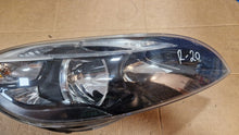 Laden Sie das Bild in den Galerie-Viewer, Frontscheinwerfer Volvo V40 31420004 Rechts Scheinwerfer Headlight SCH2683319187ss