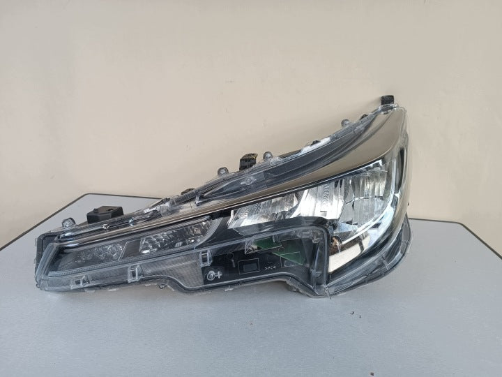 Frontscheinwerfer Toyota Corolla 81150-02S60 Links Scheinwerfer Headlight SCH2685131058yu