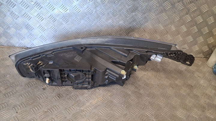 Frontscheinwerfer Ford Focus NX7B-13E014-CF Rechts Scheinwerfer Headlight SCH2685777400es