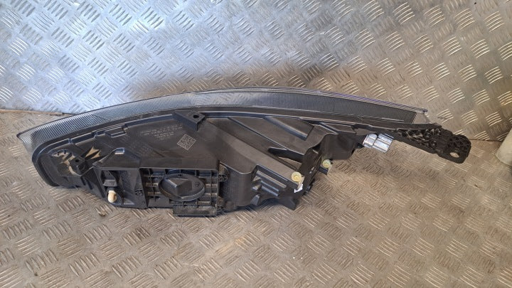 Frontscheinwerfer Ford Focus NX7B-13E014-CF Rechts Scheinwerfer Headlight SCH2685777400es