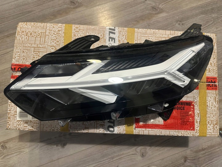 Frontscheinwerfer Dacia Jogger 260602962R Links Scheinwerfer Headlight SCH2686582220jy