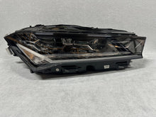Laden Sie das Bild in den Galerie-Viewer, Frontscheinwerfer Skoda Superb 3P1941016B- Xenon Rechts Scheinwerfer Headlight SCH2691892253dr