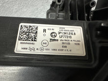 Laden Sie das Bild in den Galerie-Viewer, Frontscheinwerfer Skoda Superb 3P1941016B- Xenon Rechts Scheinwerfer Headlight SCH2691892253dr