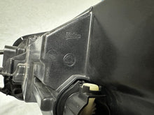 Laden Sie das Bild in den Galerie-Viewer, Frontscheinwerfer Skoda Superb 3P1941016B- Xenon Rechts Scheinwerfer Headlight SCH2691892253dr