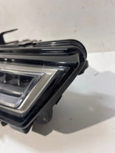 Laden Sie das Bild in den Galerie-Viewer, Frontscheinwerfer Audi A3 8V0941036 Rechts Scheinwerfer Headlight SCH2692045129td