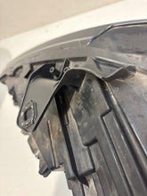 Laden Sie das Bild in den Galerie-Viewer, Frontscheinwerfer Audi A3 8V0941036 Rechts Scheinwerfer Headlight SCH2692045129td