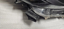Laden Sie das Bild in den Galerie-Viewer, Frontscheinwerfer Toyota Yaris K0-6EU Rechts Scheinwerfer Headlight SCH2695442194pw