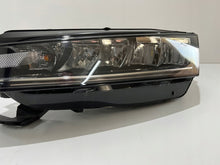 Laden Sie das Bild in den Galerie-Viewer, Frontscheinwerfer Skoda Octavia IV 5E4941015 LED Links Scheinwerfer Headlight SCH2710725726ed