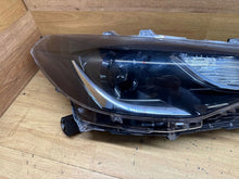 Load image into Gallery viewer, Frontscheinwerfer Toyota Corolla 9116991 Rechts Scheinwerfer Headlight SCH2716122452uv