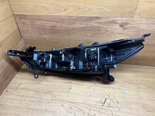 Load image into Gallery viewer, Frontscheinwerfer Toyota Corolla 9116991 Rechts Scheinwerfer Headlight SCH2716122452uv