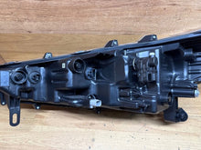 Load image into Gallery viewer, Frontscheinwerfer Toyota Corolla 9116991 Rechts Scheinwerfer Headlight SCH2716122452uv